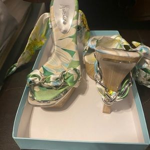 Marciano summer heel